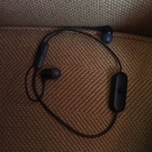 SkullCandy Bluetooth headphones
